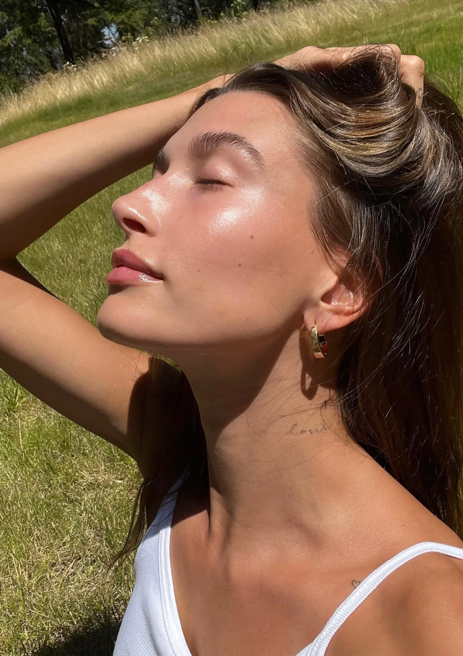 Hailey Bieber with glowing skin