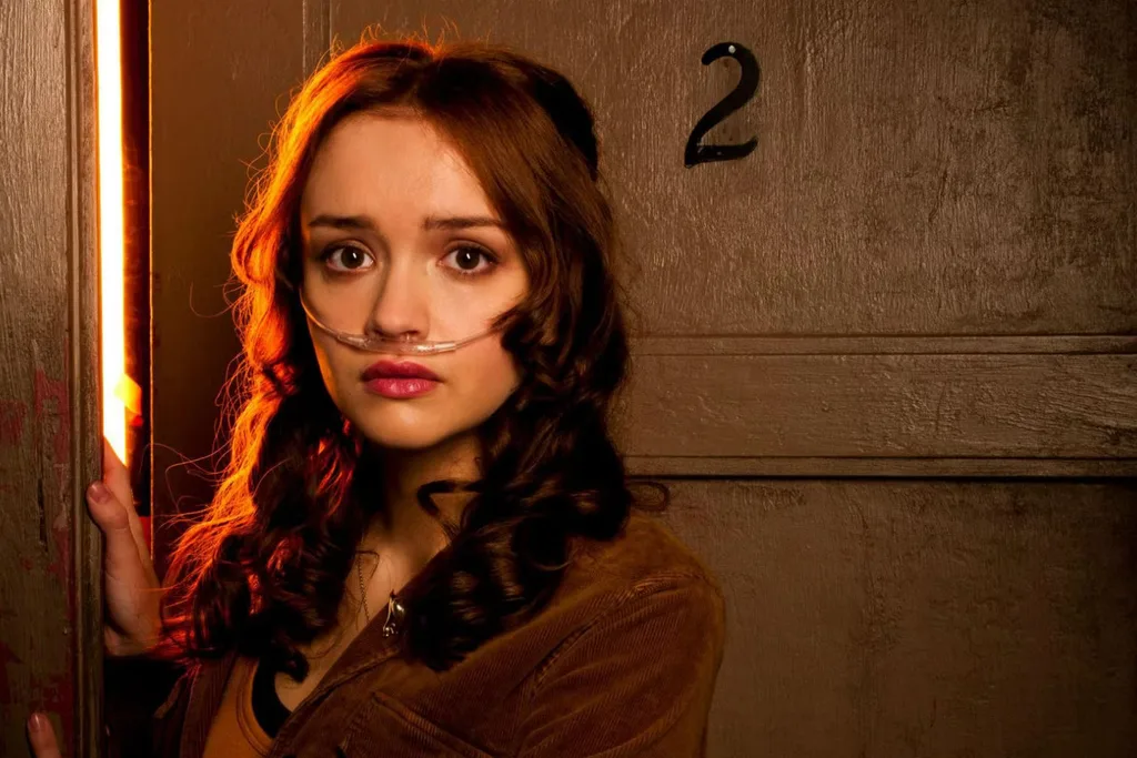 Olivia Cooke in Bates Hotel.