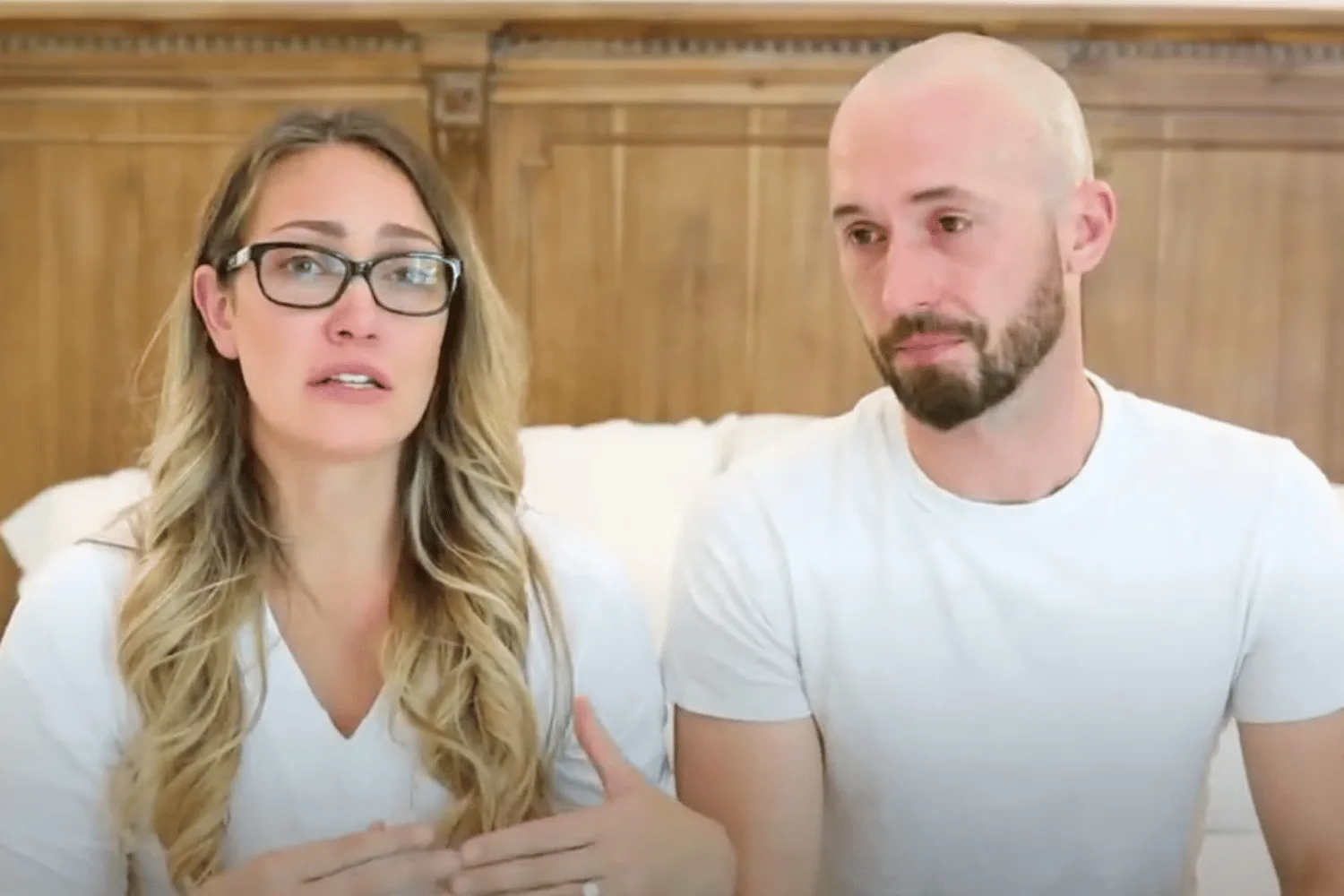 Myka and James' now-deleted apology video.