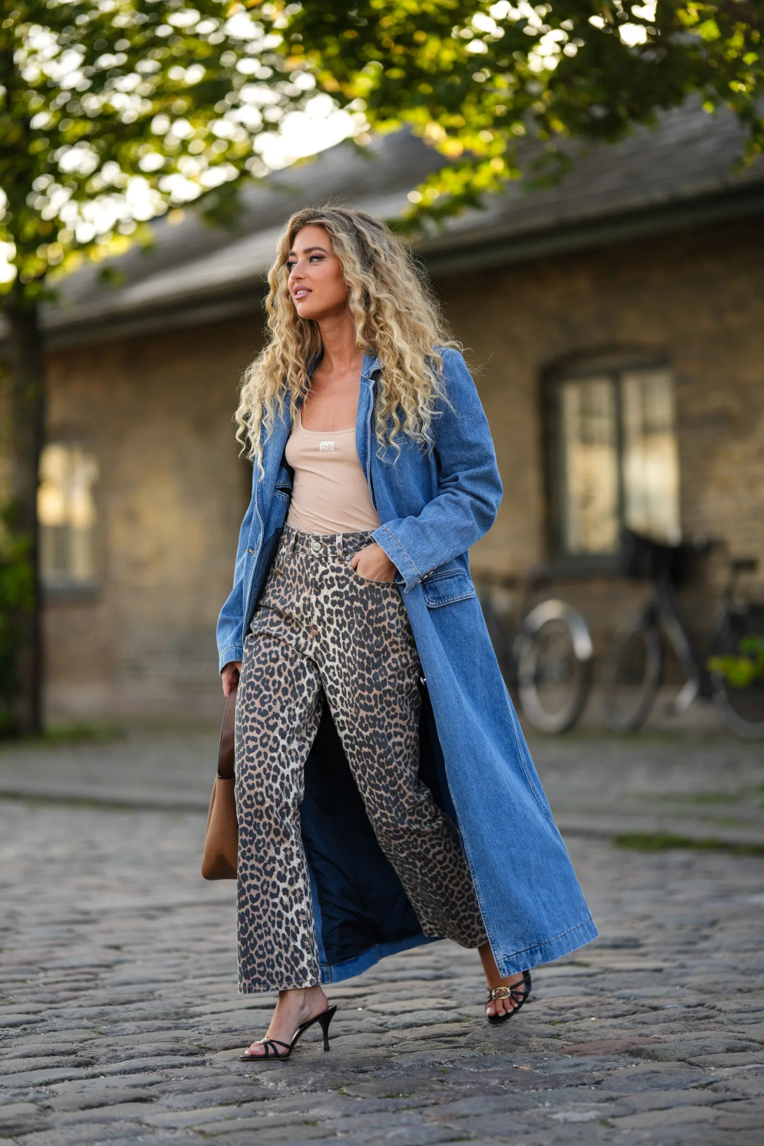 Leopard Stitching Hand-worn Jeans