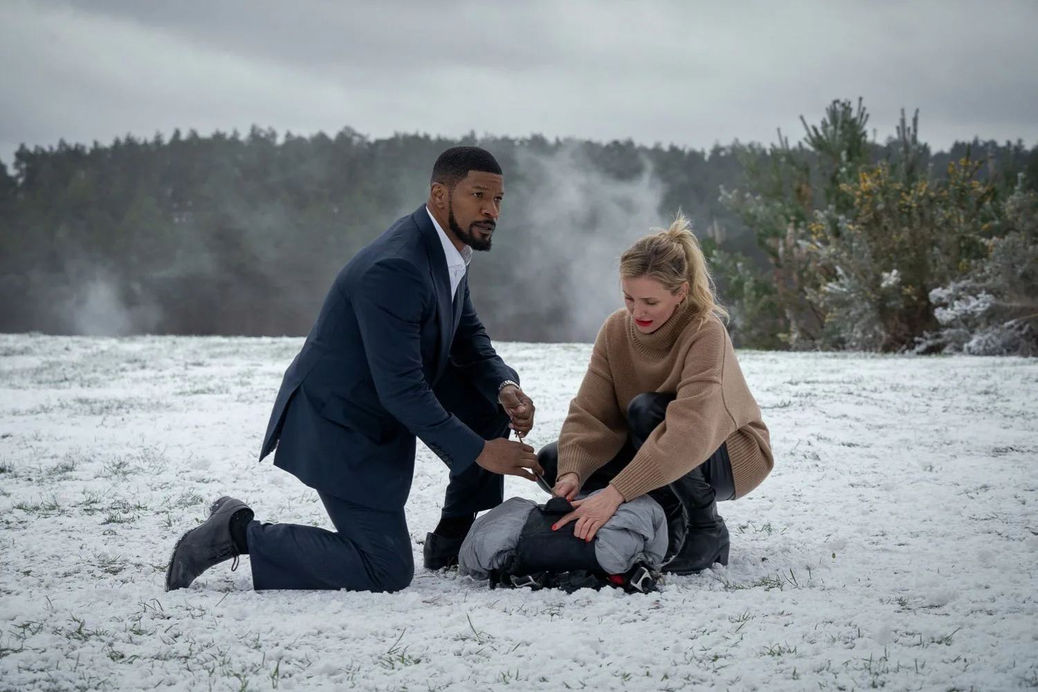 Jamie Foxx and Cameron Diaz in the snow in Back in Action.