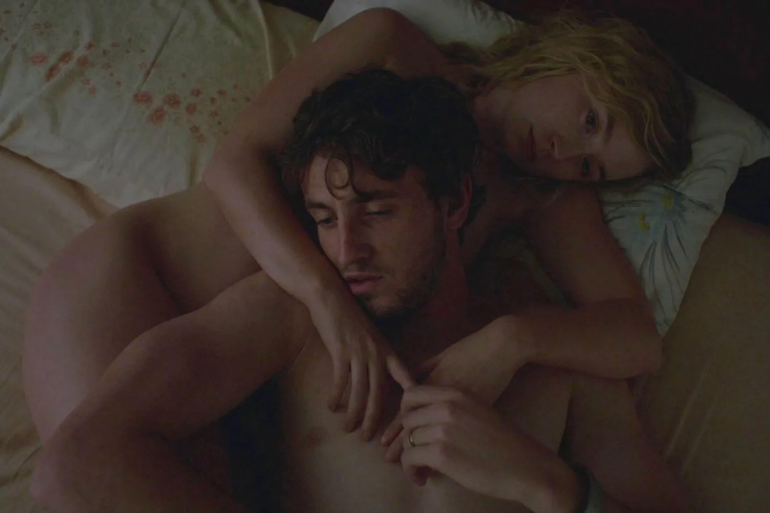 Saoirse Ronan and Paul Mescal in Foe