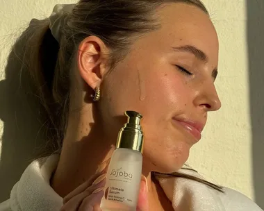 The Jojoba Company The ultimate serum.