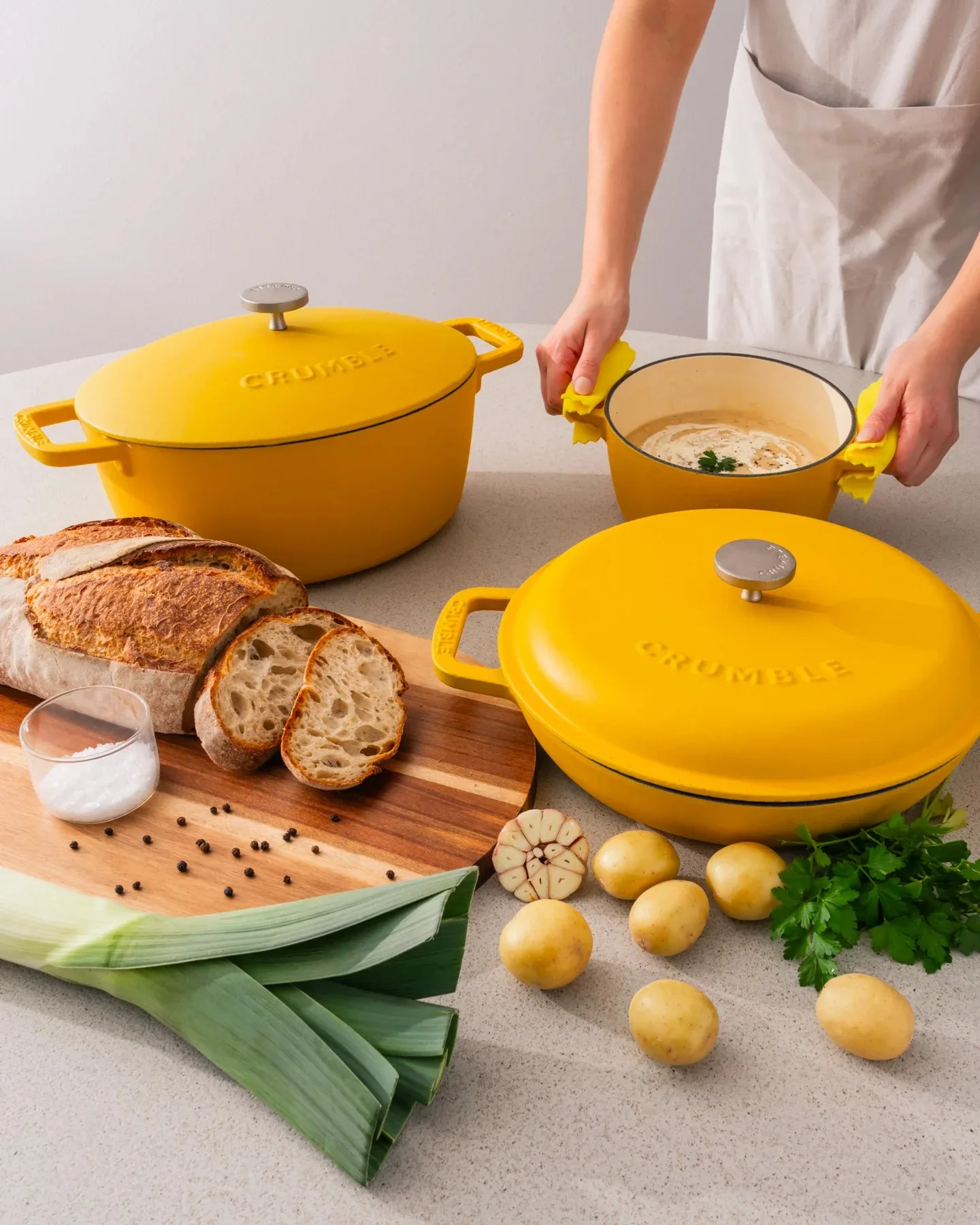 Crumble cookware