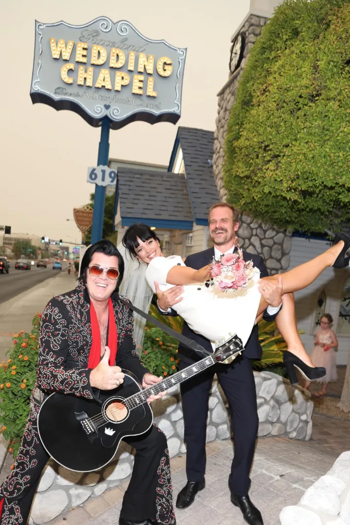 David Harbour and Lily Allen outside a Vegas wedding chapel.