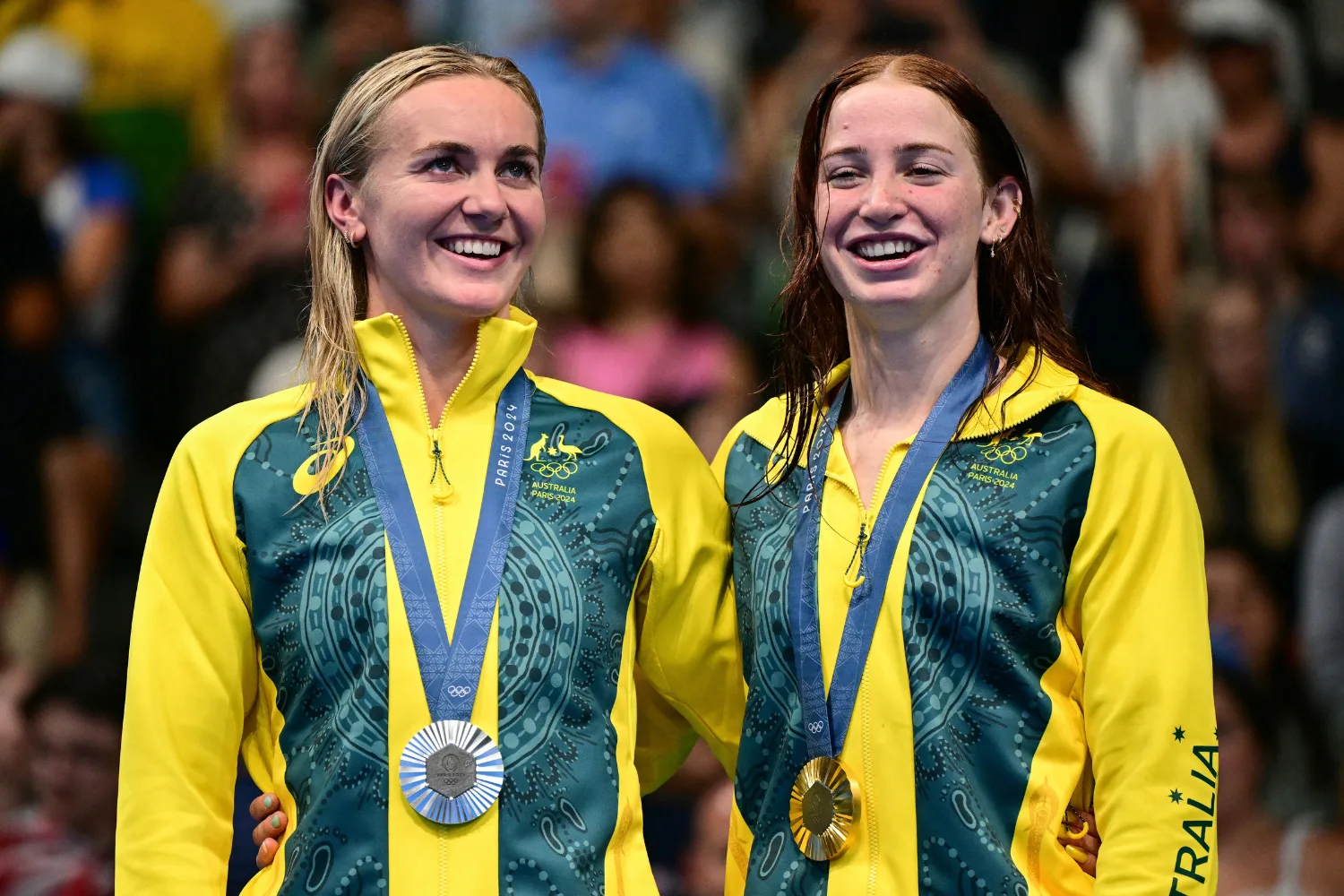 Mollie O'Callaghan and Ariane Titmus at the 2024 Paris Olympics. 