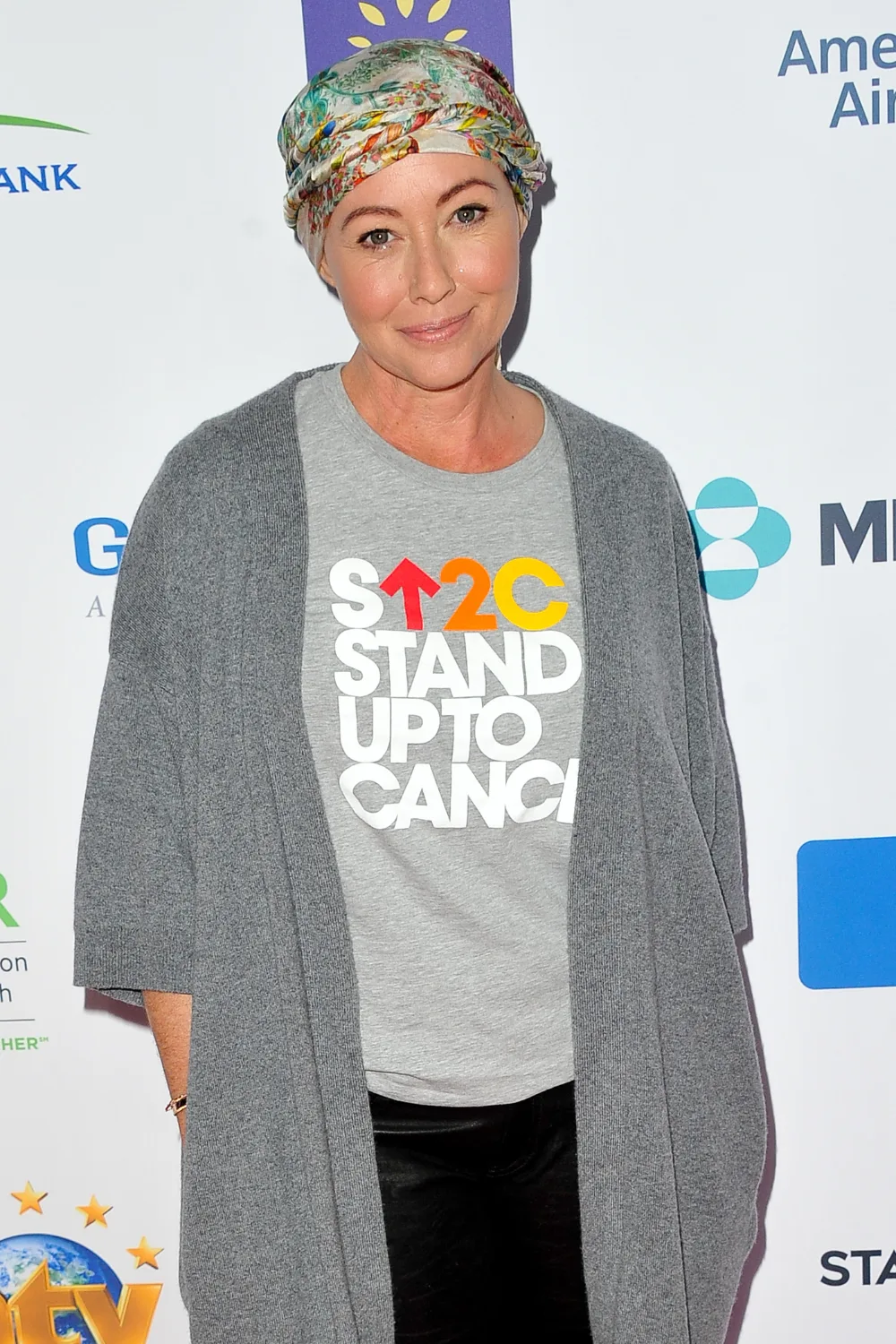 Shannen Doherty stand up to cancer.