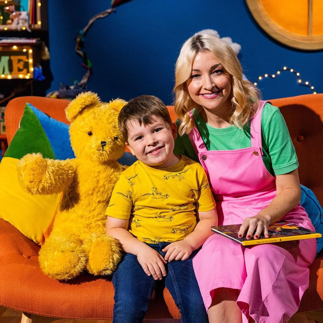 Kate Miller-Heidke and her son Ernie on Play School in 2022.