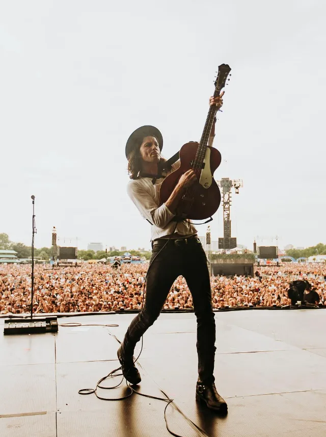 James Bay.