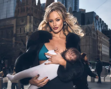 Simone Holtznagel stuns in $69 wardrobe staple for new mums