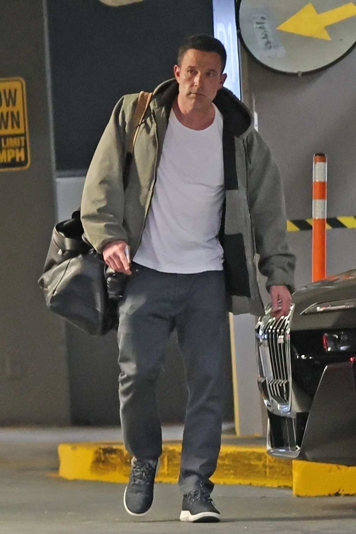 Ben Affleck skips the Unstoppable premiere by staying in LA