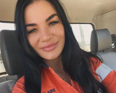 Claire Saunders