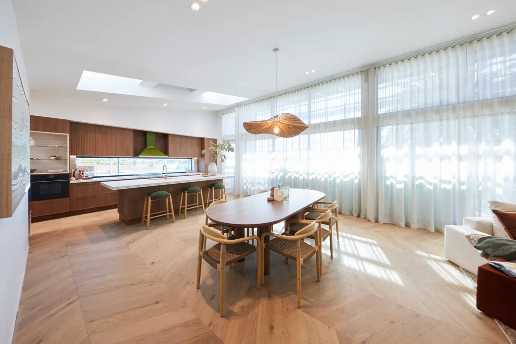 House No. 5 – Kristian and Mimi living room