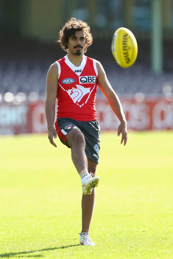 Tony Armstrong on Sydney Swans