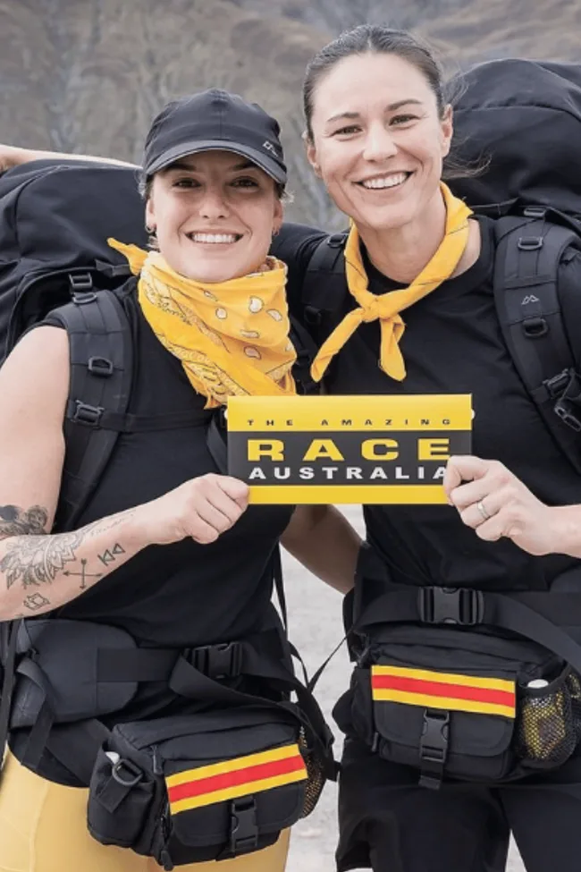 Chloe Logarzo and Emily Gielnik on The Amazing Race.