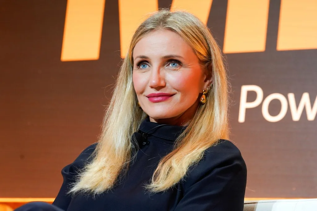 Cameron Diaz black top