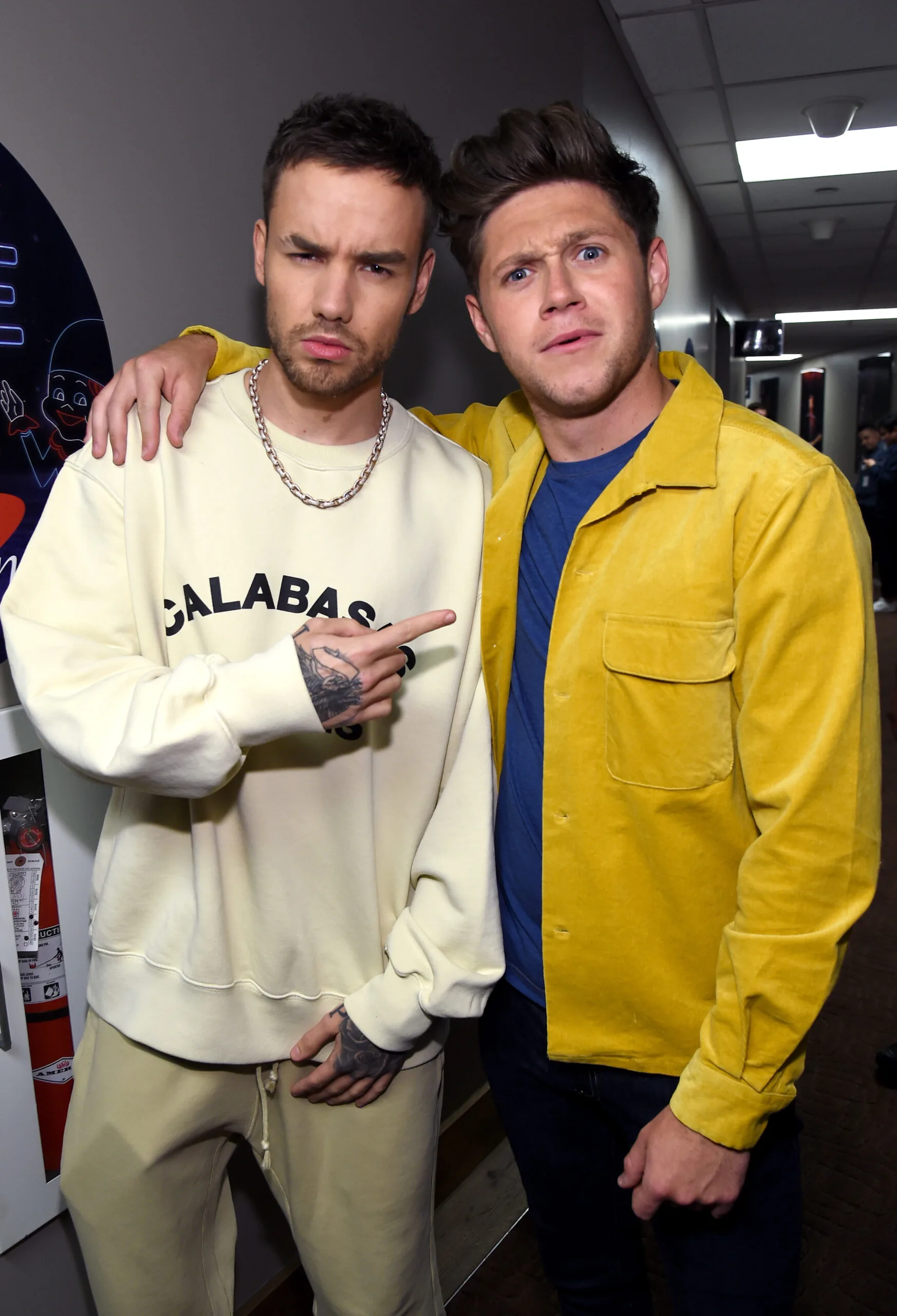 INGLEWOOD, CA - DECEMBER 01:  (EDITORIAL USE ONLY. NO COMMERCIAL USE) Liam Payne (L) and Niall Horan attend 102.7 KIIS FM's Jingle Ball 2017 presented by Capital One at The Forum on December 1, 2017 in Inglewood, California. 