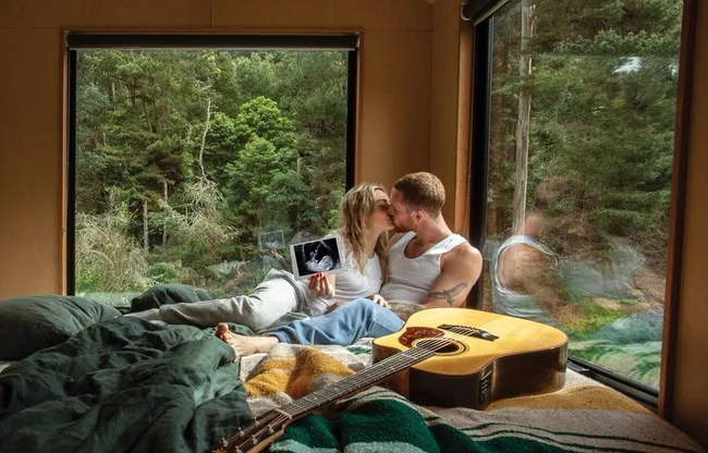 Sam Frost and Jordie pregnancy announcement