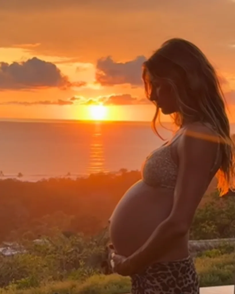 Gisele Bundchen pregnant