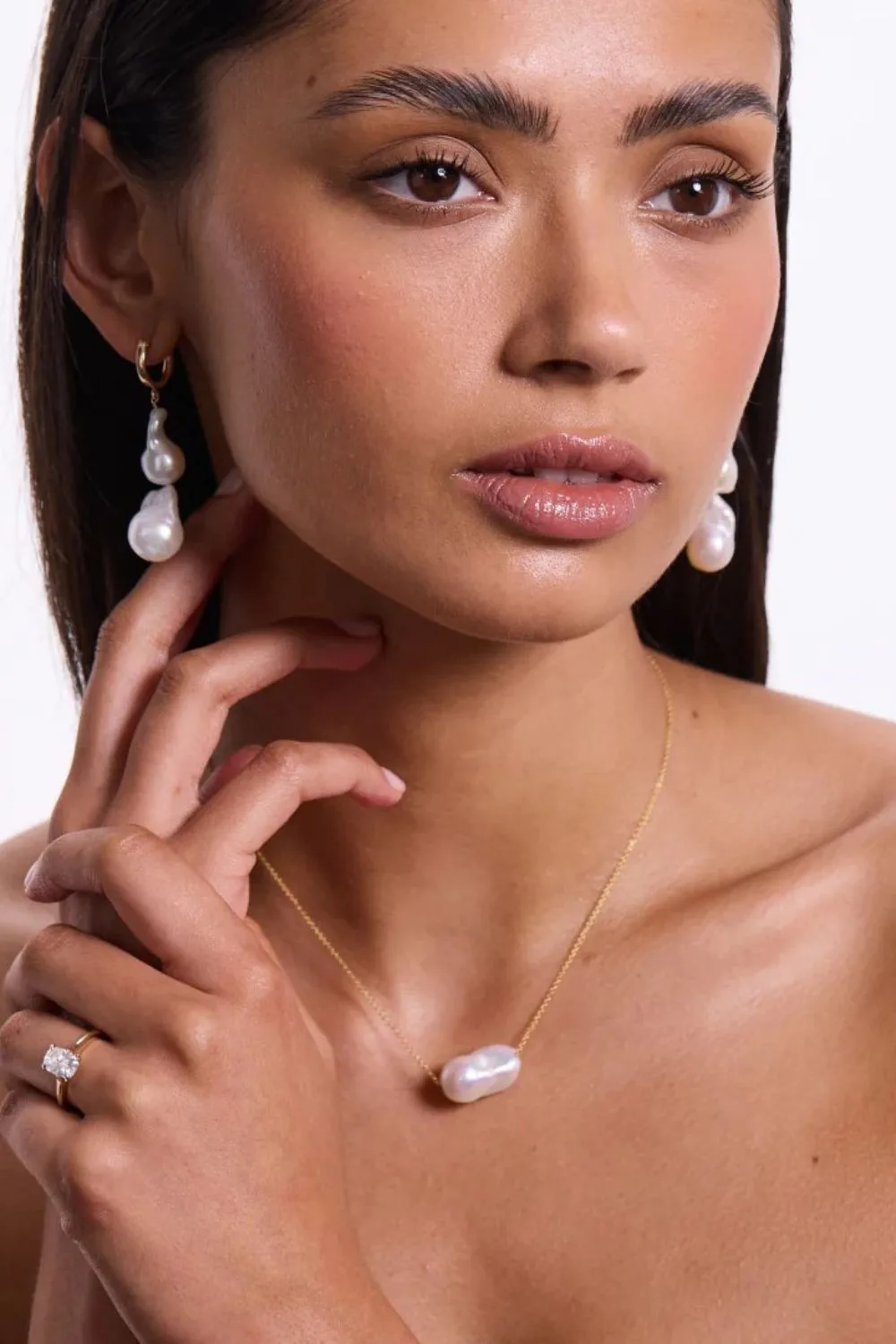 Alana Maria pearl earring and necklace 