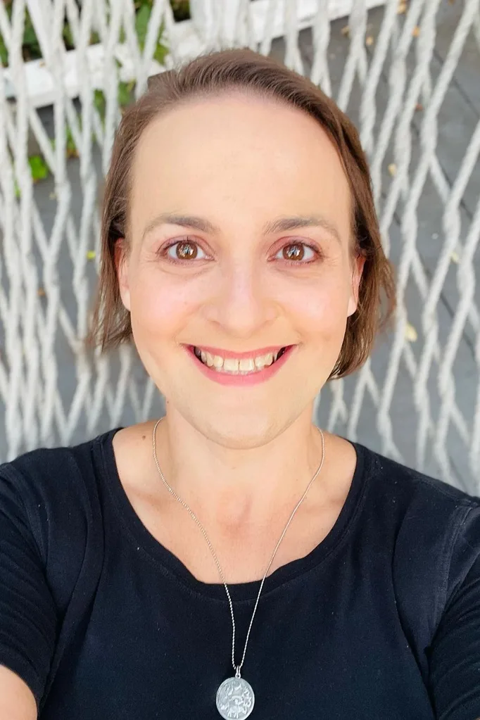 Elisabeth Finch smiling
