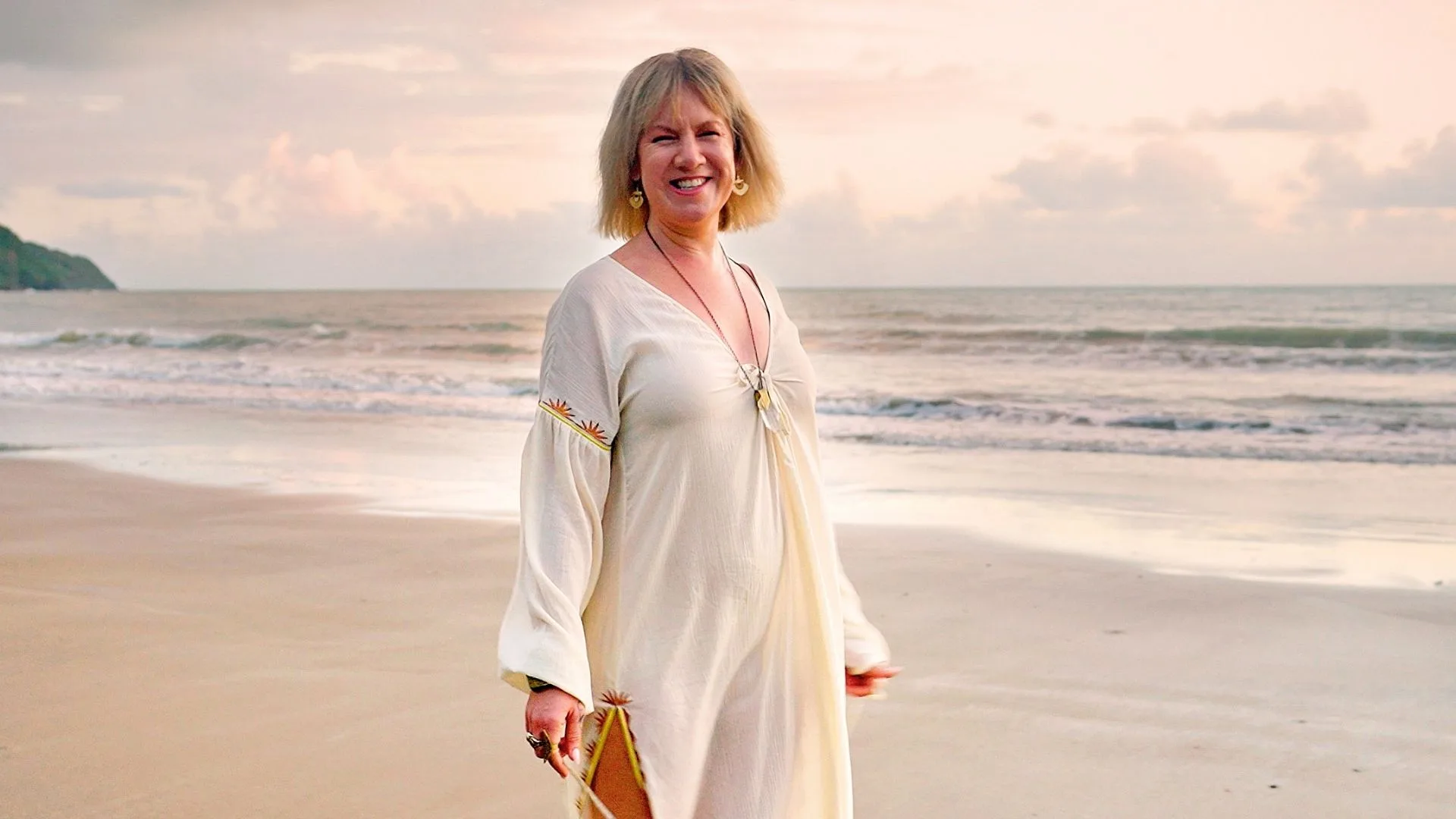 Lucinda Light on the beach