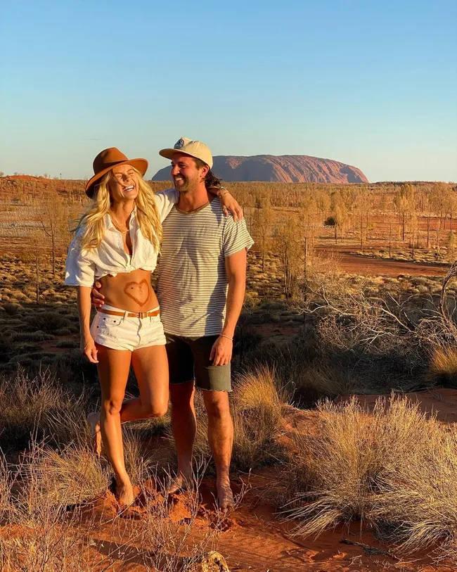 Elyse Knowles and Josh Barker first pregnancy announcement