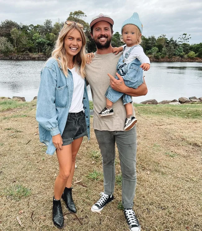 Sunny, Elyse Knowles and Joesh on Mother's Day
