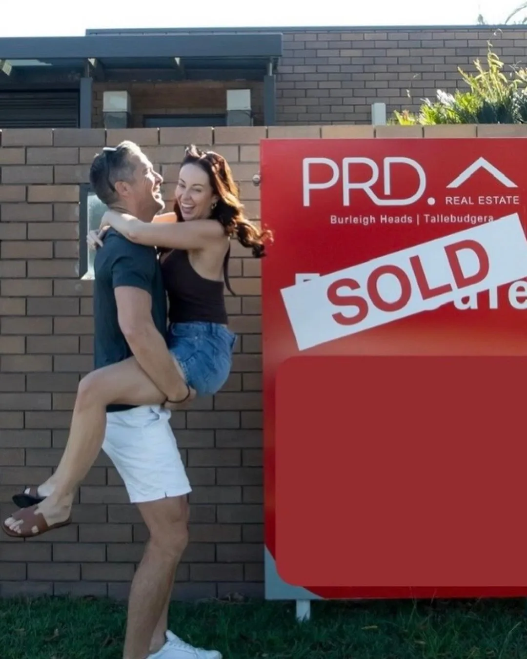 Ellie and Jonathan buy a house