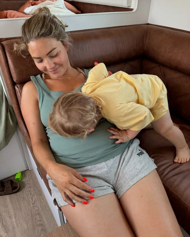 Sam Frost Pregnant