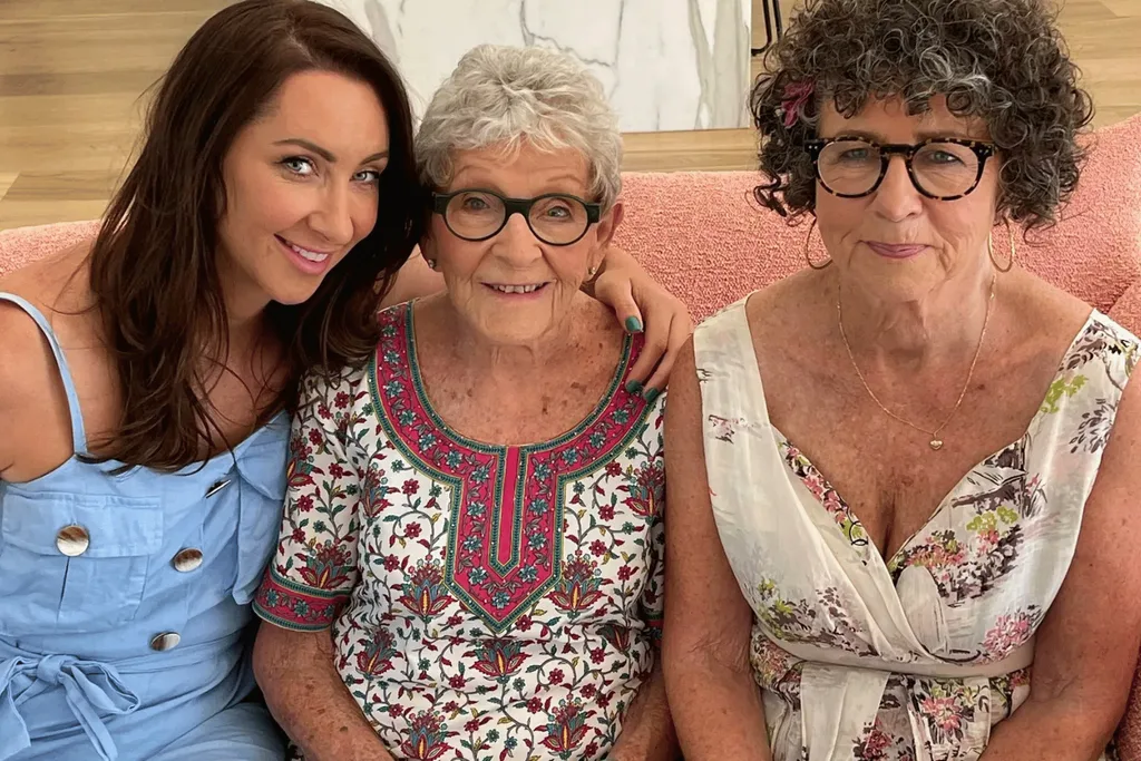 Isabelle, Emmie, and Kerry Silbery.