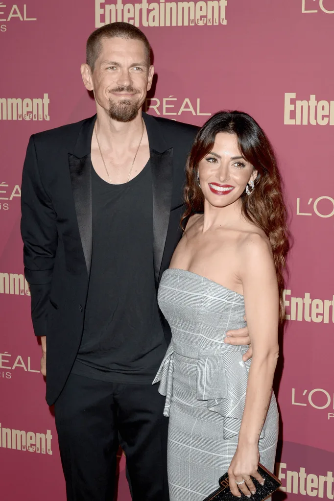 Steve Howey and Sarah Sahai