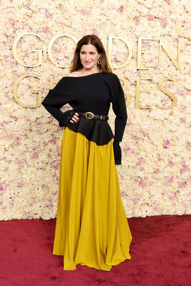 BEVERLY HILLS, CALIFORNIA - JANUARY 05: Kathryn Hahn attends the 82nd Annual Golden Globe Awards at The Beverly Hilton on January 05, 2025 in Beverly Hills, California.