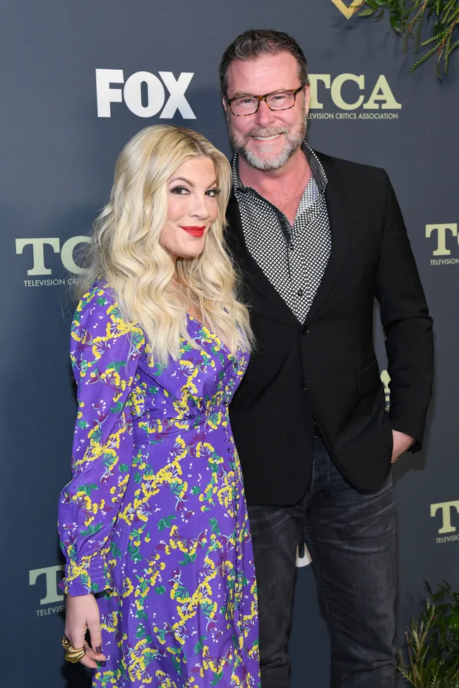 LOS ANGELES, CALIFORNIA - FEBRUARY 06: Tori Spelling and Dean McDermott attend Fox Winter TCA at The Fig House on February 06, 2019 in Los Angeles, California. (Photo by Amy Sussman/Getty Images)