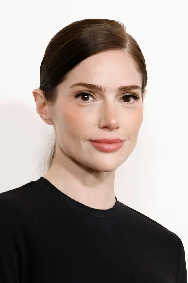 Janet Montgomery as Hillary