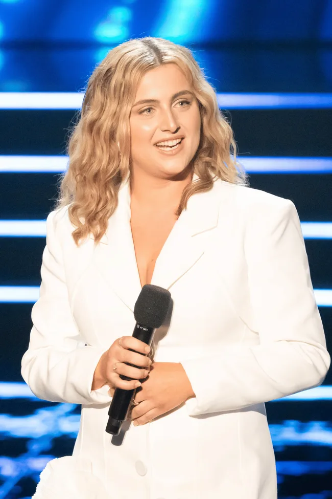 Emma Jones aus idol