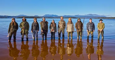 Alone Australia cast