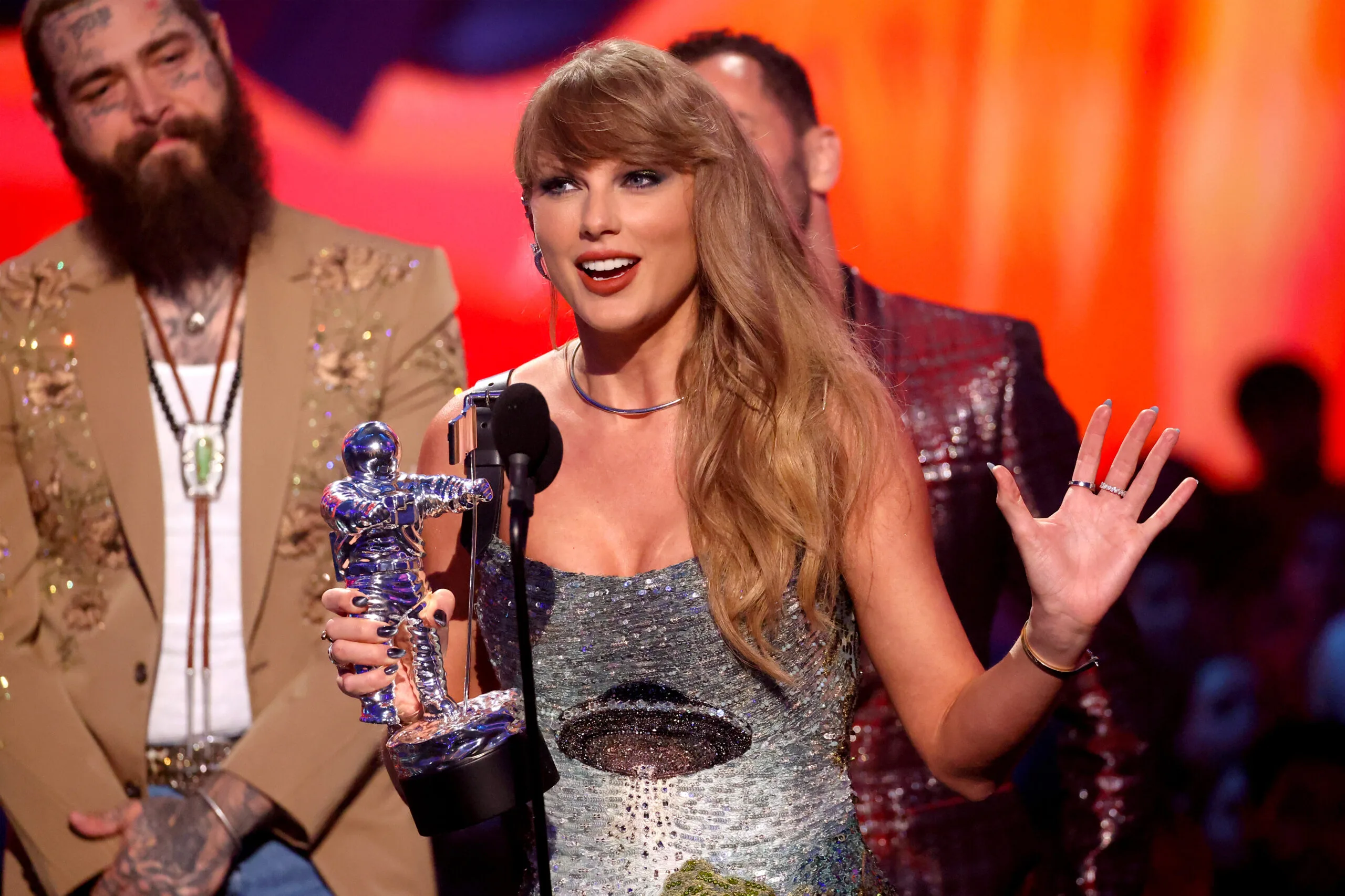taylor swift at the 2024 vmas