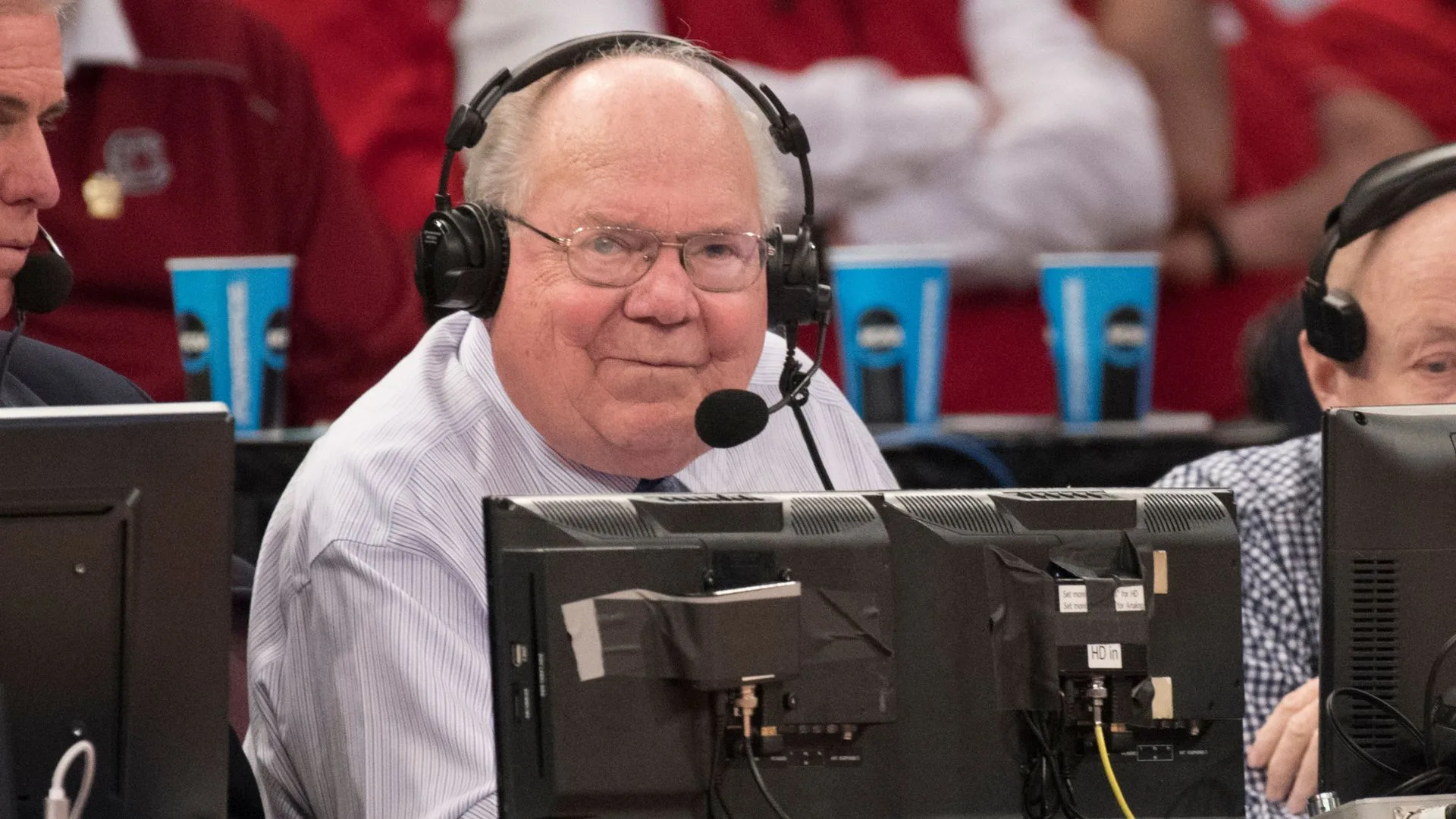 commentator verne lundquist makes a cameo in happy gilmore 2