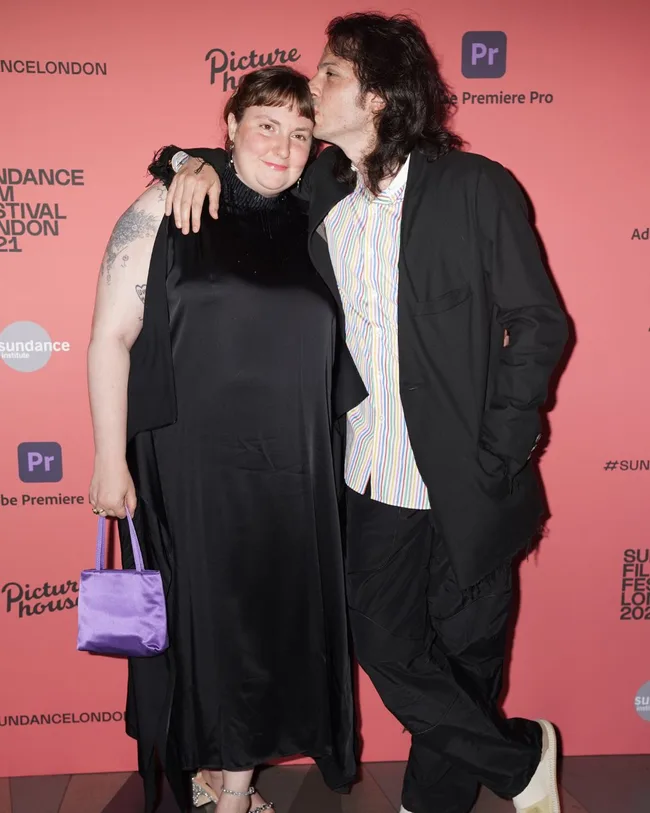 lena dunham and luis felber on the sxsw red carpet