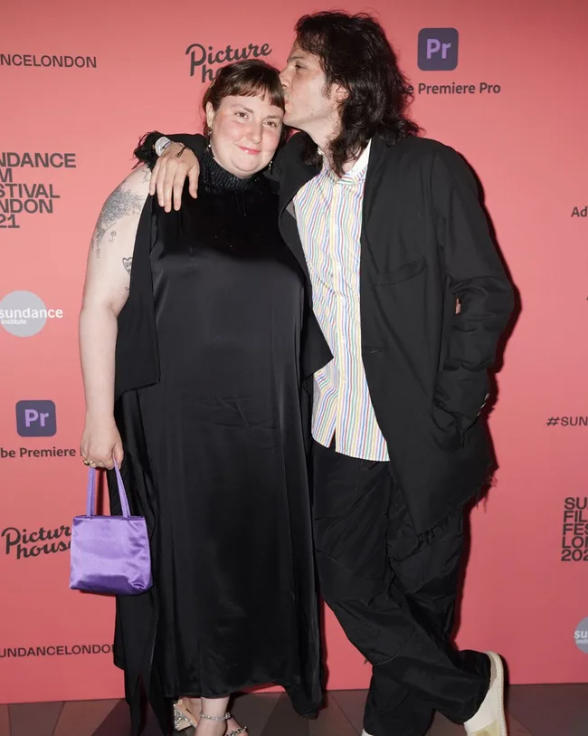 lena dunham and luis felber on the sxsw red carpet