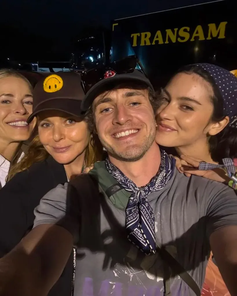 Paul Mescal and Gracie Abrams take selfie with Stella McCartney and Chelsea Handler.