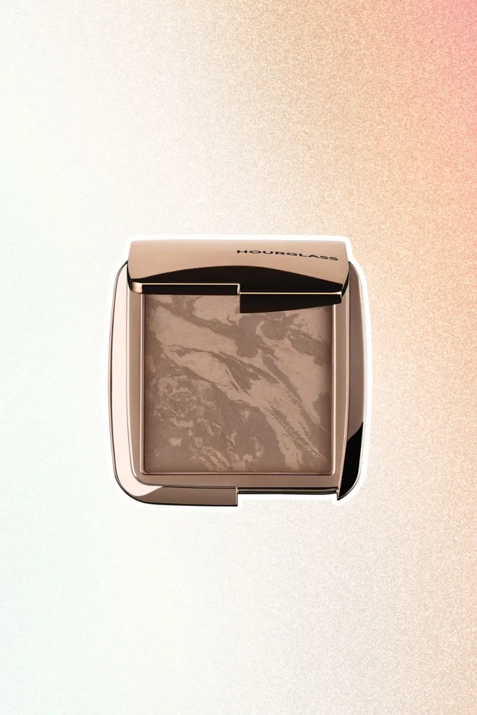 Bella Hadid Makeup Hourglass Bronzer