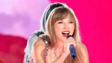 These are the red lipsticks Taylor Swift’s been sporting through the eras
