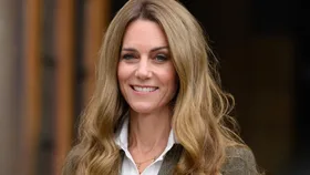 Kate Middleton debuts her blonde locks