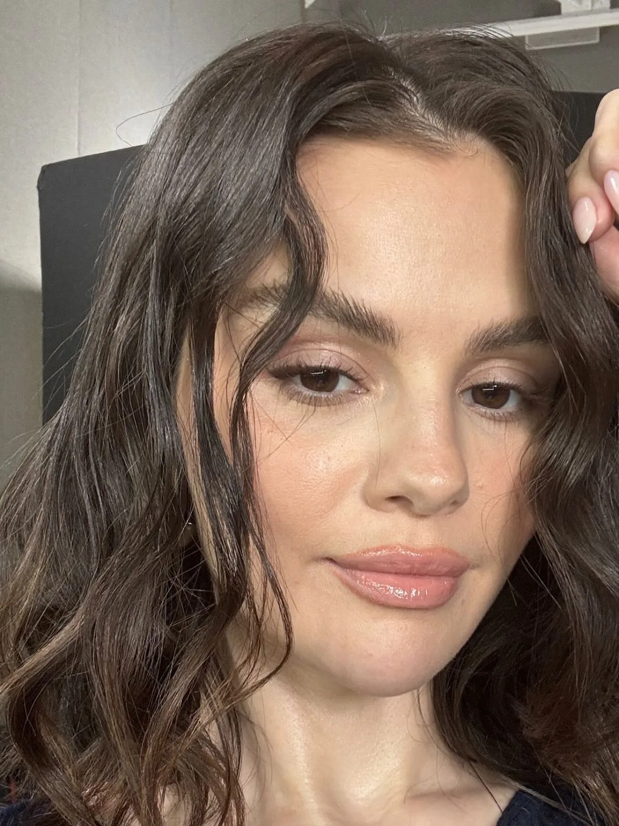 selena gomez in spring makeup