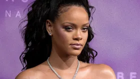 Spring makeup trends that are in *bloom* right now