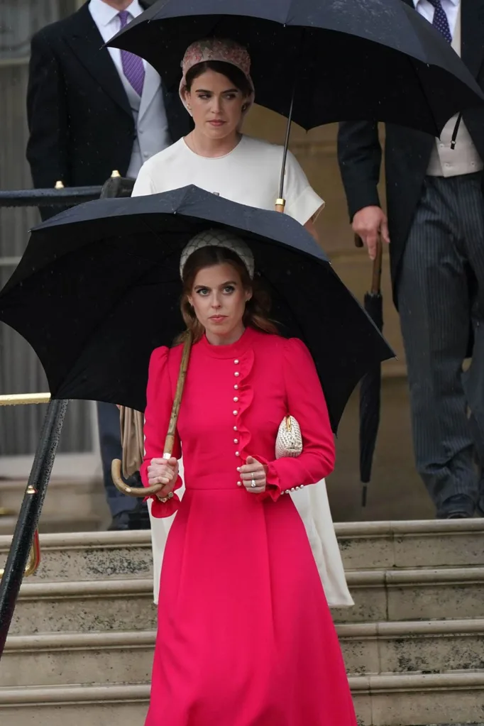 Beatrice and Eugenie at a Buckingham palace Garden party