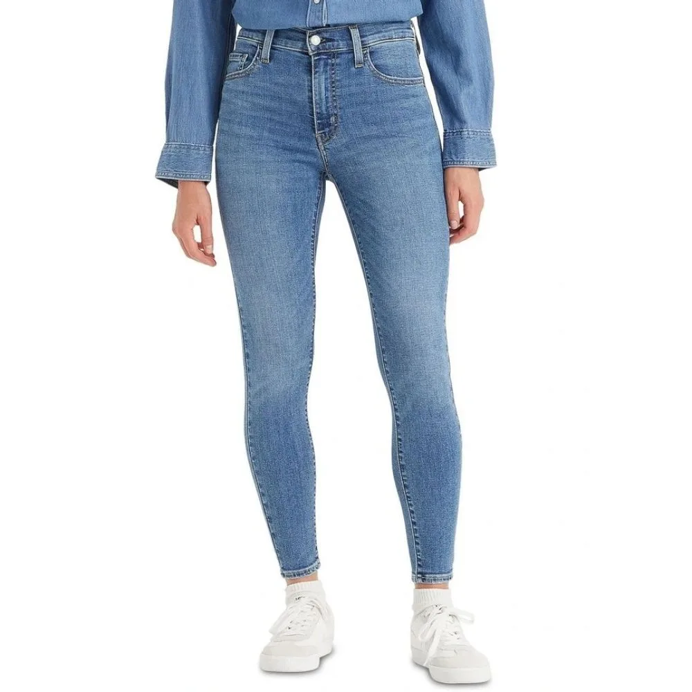 Levi's blue skinny jeans