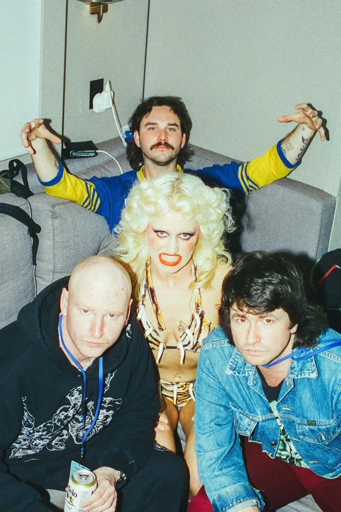 Amyl and the Sniffers